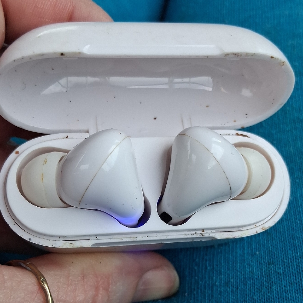 White Wireless Earbuds with Portable On The Go Charging Case